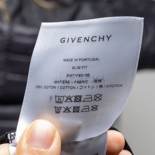 T-shirt with small brand print Givenchy | Ratti Boutique