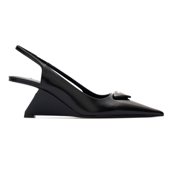 Black pumps with triangular heel Prada | Ratti Boutique